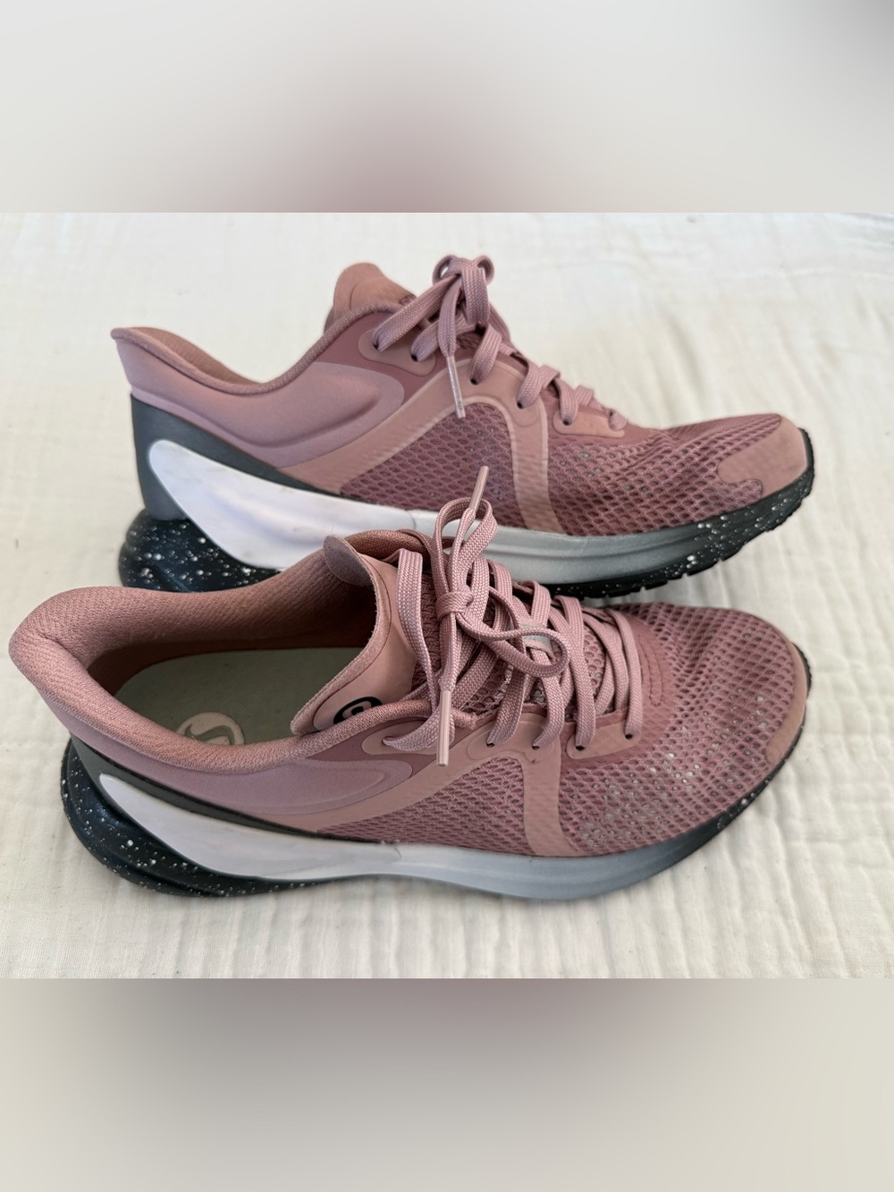 Lululemon Blissfeel Womens Running Shoe *Winter Size 8